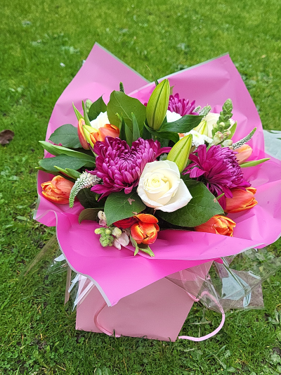 Spring Radiance Bouquet - Handtied in a bag or a box in a nice mix of vibrant flowers
